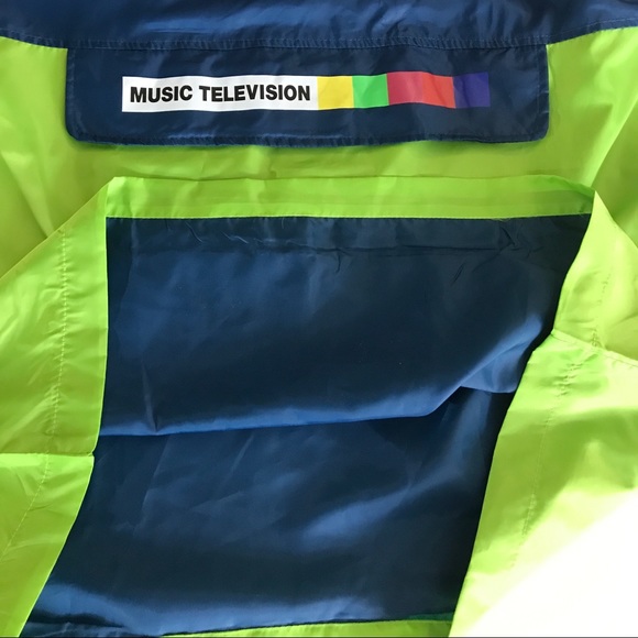 SOLD-New MTV☘️unisex🌼neon hoodedpullover jacket. - Picture 3 of 8